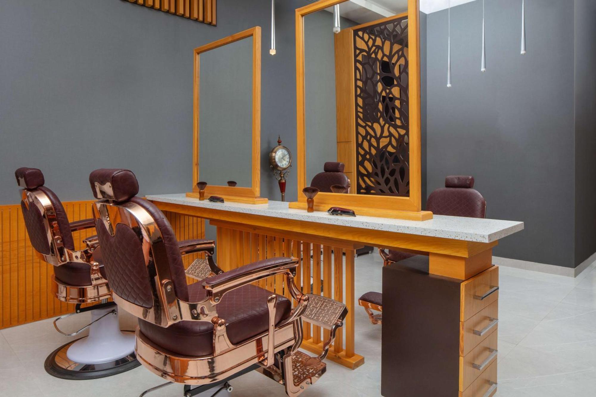 ไฮแอท รีเจนซี ริยาดห์ โอลาฮา Hotel ภายนอก รูปภาพ A modern barbershop in the United States