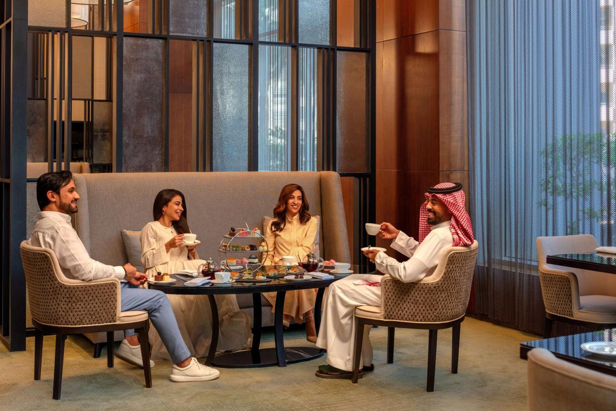 ไฮแอท รีเจนซี ริยาดห์ โอลาฮา Hotel ภายนอก รูปภาพ The Lounge at the Ritz-Carlton, DIFC