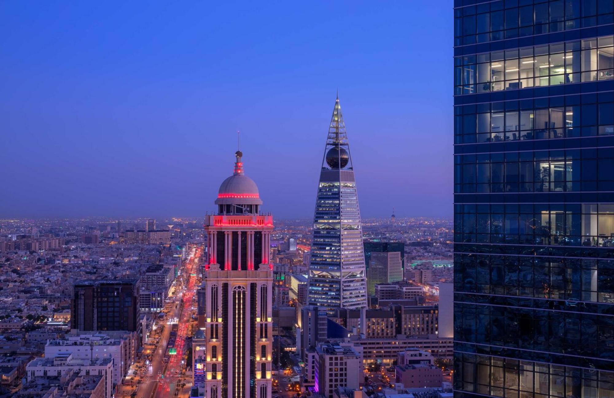 ไฮแอท รีเจนซี ริยาดห์ โอลาฮา Hotel ภายนอก รูปภาพ Riyadh skyline